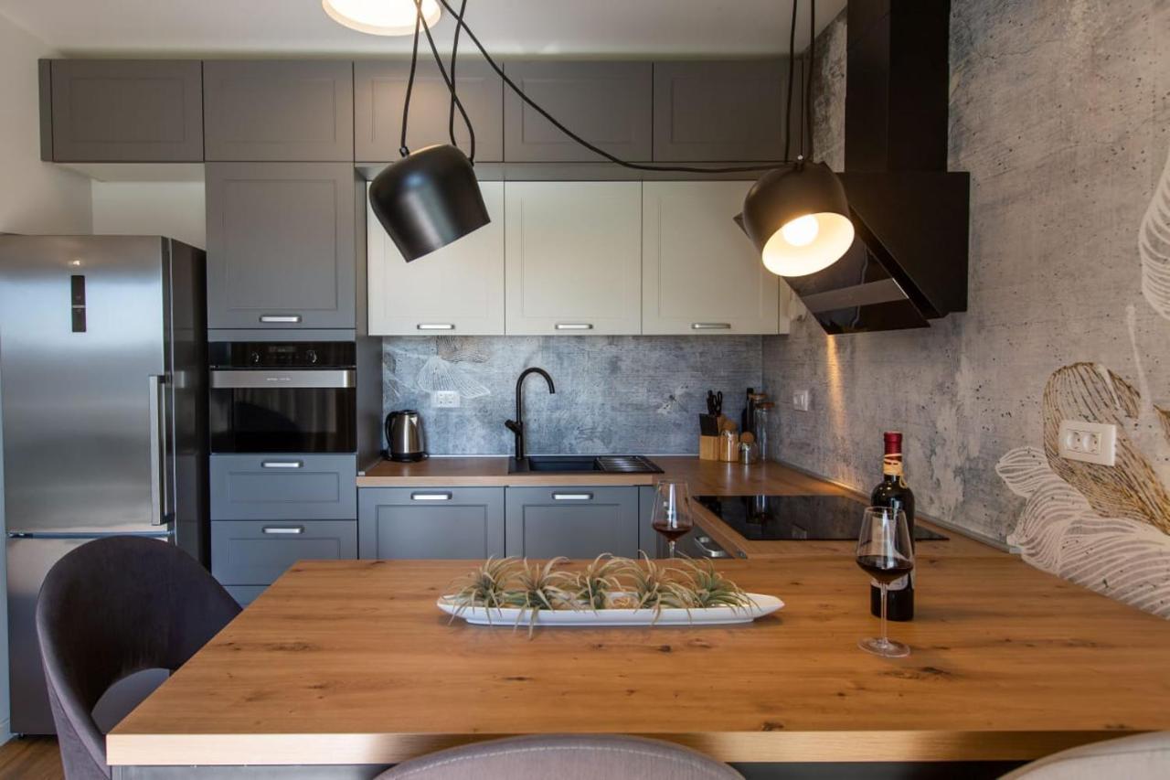 Apartman Anja, Apartman S Pogledom Apartment โตรกีร์ ภายนอก รูปภาพ