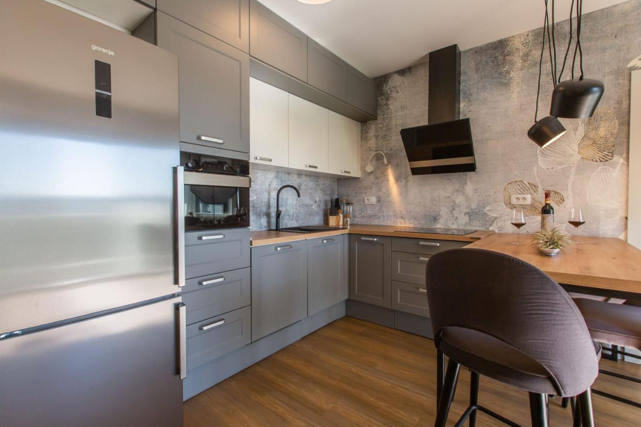 Apartman Anja, Apartman S Pogledom Apartment โตรกีร์ ภายนอก รูปภาพ